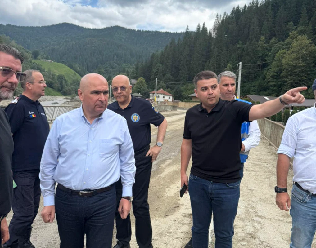 ilie Bolojan a discutat cu locuitorii și autoritățile locale / Sursa foto: Monitorul de Suceava