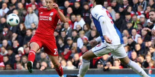 Lucas Lieva (stânga) joacă la Liverpool de trei ani