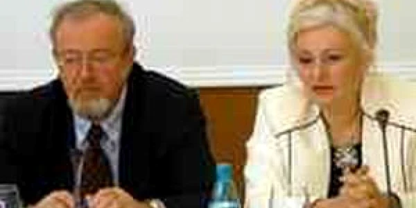 Florin Costiniu este urmărit penal din 10 decembrie