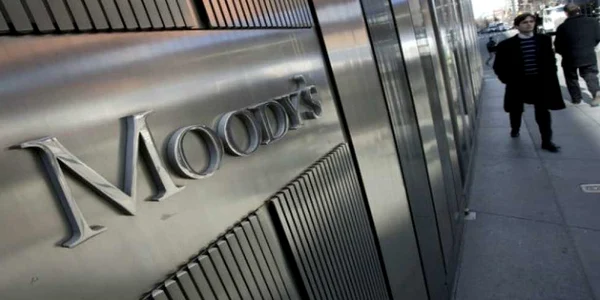 Agenţia de rating Moody's a lovit 15 dintre cele mai mari bănci din SUA 