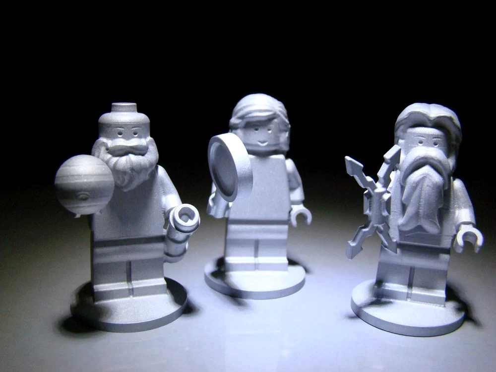 Printre lucrurile trimise în spațiu s-au numărat și trei figurine LEGO