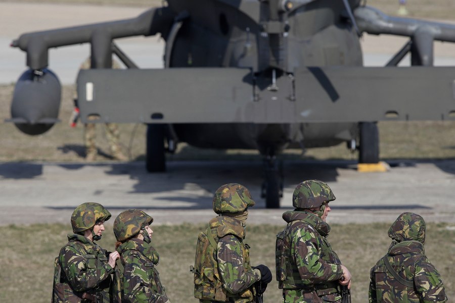 Stare de alertă la mai multe baze militare americane, inclusiv din România. Posibile amenințări teroriste