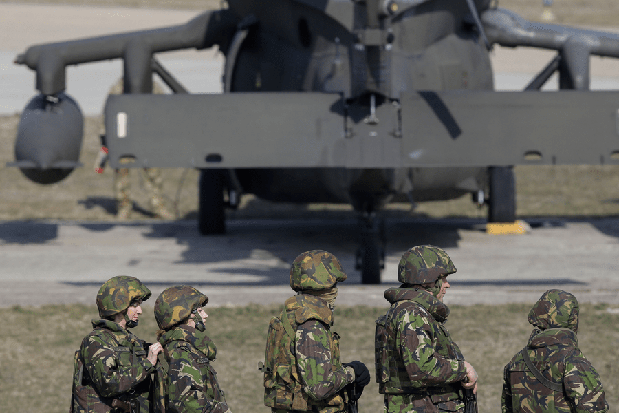 Militarii care au furat combustibil de la Baza Mihail Kogălniceanu au fost arestați