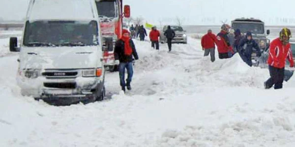 Drumul de la Bucureşti la Buzău a fost parcurs în peste 26 de ore