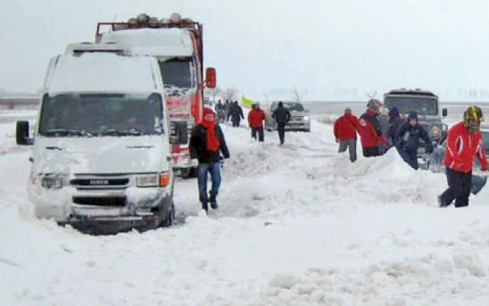 Drumul de la Bucureşti la Buzău a fost parcurs în peste 26 de ore