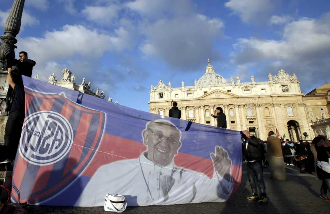papa intronizare foto reuters