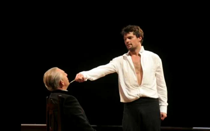 intriga si iubire piesa de teatru