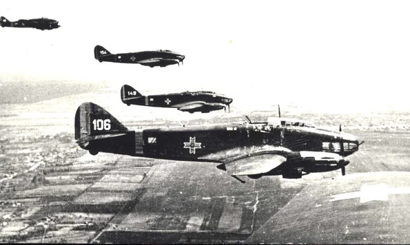 Bombardiere româneşti SM 79, în zbor spre Stalingrad, toamna anului 1942