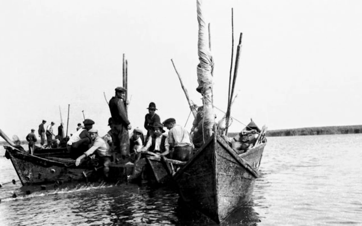 Lacul Brateş în anii 30 FOTO Arhiva Bibliotecii VA Urechia