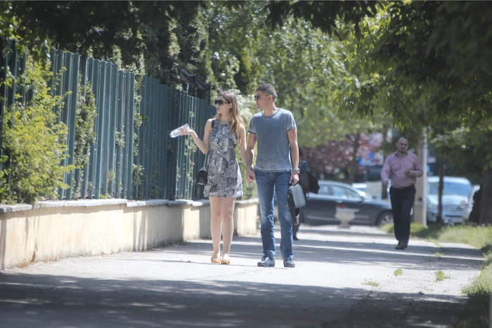 Boureanu şi iubita sa au avut o discuţie agitată cu multe gesticulări