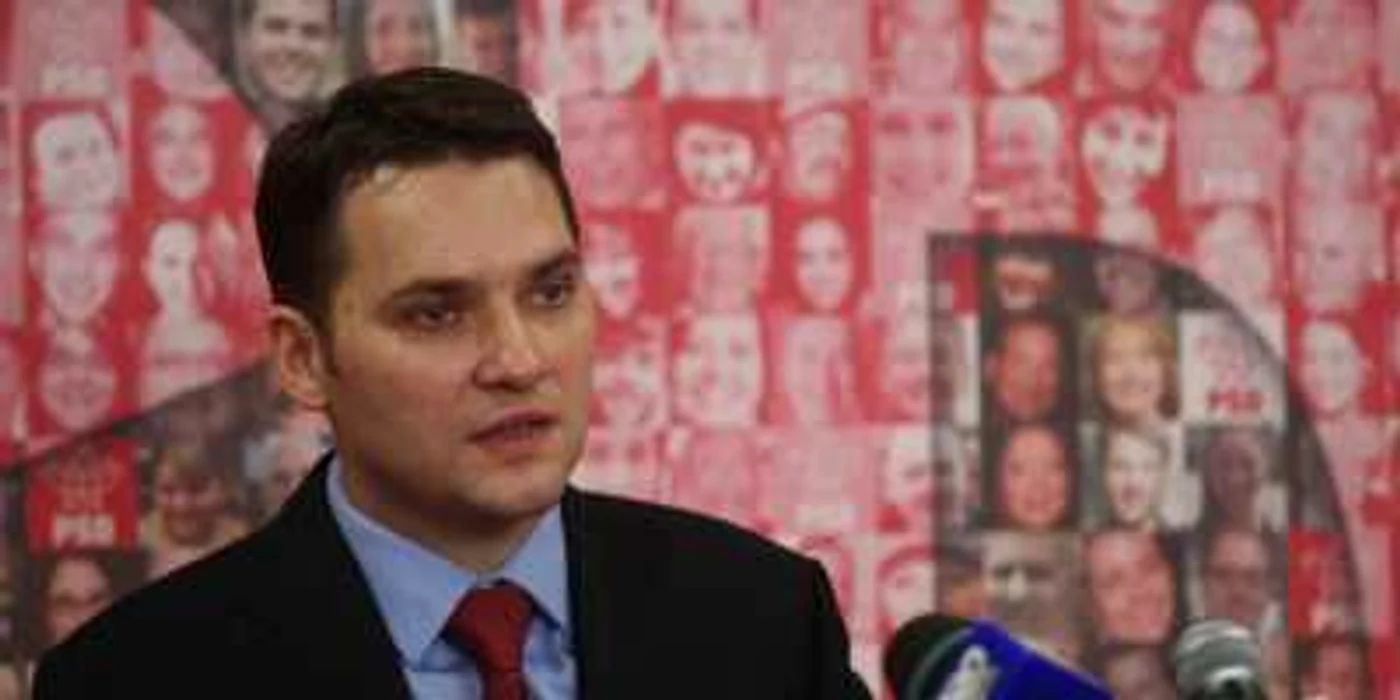 Dan Şova spune că Ministerul nu renunţă la proiect, ci vrea să concesioneze lucrările de realizare a Autostrăzii. FOTO: Adevărul