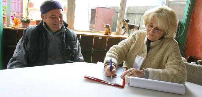Recenzorii vor primi 50 de lei pe zi. Foto: Arhivă.