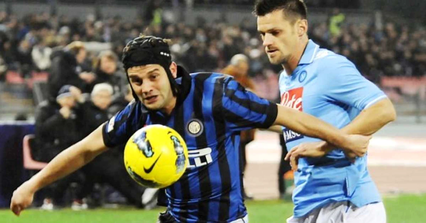 Cristi Chivu a fost "măcinat" de accidentări în ultimul timp FOTO AFP