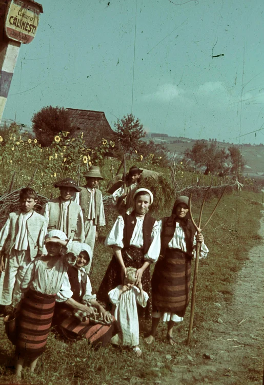 Satul românesc s-a transformat masiv în perioada comunistă. FOTO: Azopan