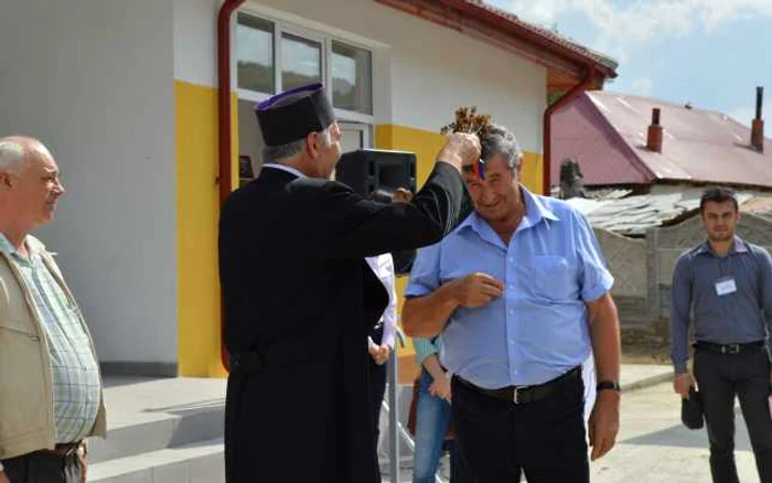 inaugurare scoala paltinis vaslui