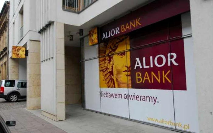 Alior Bank, înfiinţată la sfârşitul anului 2008, furnizează servicii pentru aproape trei milioane de clienţi, din care 126.000 de companii