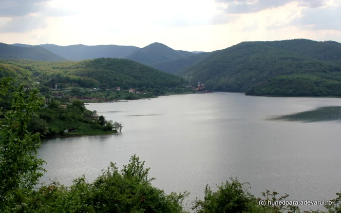 Lacul Cinciş. FOTO: Daniel Guţă. ADEVĂRUL.