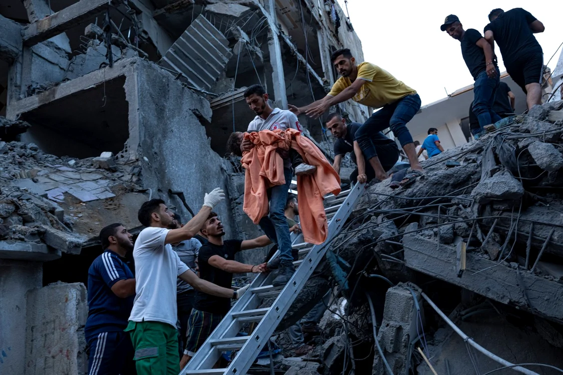 O zi fierbinte de război în Fâșia Gaza