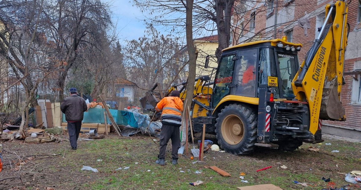 Obiceiurile rurale de la bloc îi scot din sărite pe români: „Vecinii au pretenția că sunt la ei pe moșie”