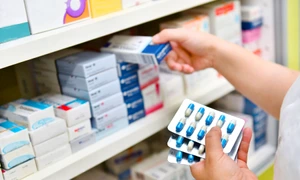 farmacie medicamente pastile shutterstock 717437125 jpg