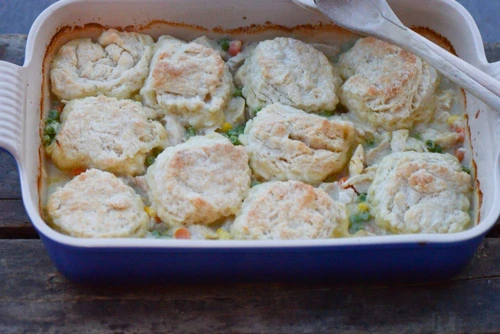 Pui cu biscuiti si legume la cuptor jpeg