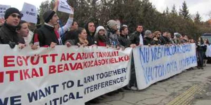 Petiția poate fi semnată de oricine susţine cauza celor de la UMF