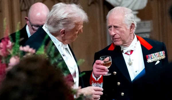 Regele Charles cu Donald Trump, GettyImages 2235424179 jpg