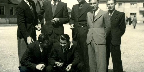 Expotiţia cuprinde fotografii vechi din Braşov. FOTOOraşul Memorabil