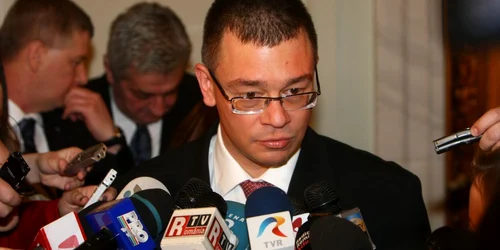 Mihai Răzvan Ungureanu 