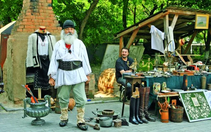 Muzeul Naţional al Satului găzduieşte un târg deschis pentru a sărbători Sfânta Maria FOTO Adevărul