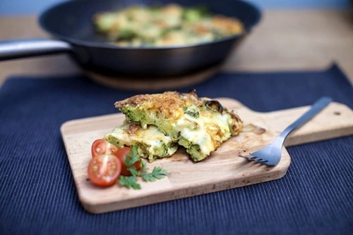 Frittata cu cascaval si broccoli jpeg