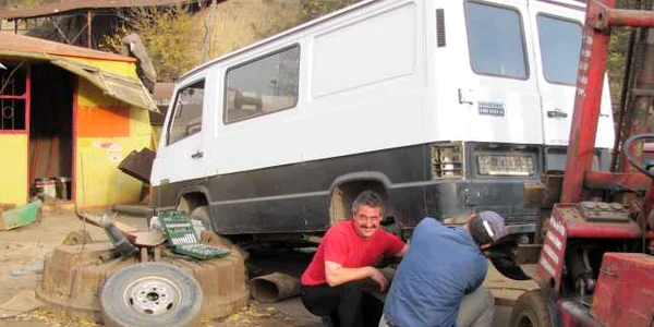 Consiliul Judeţean Tulcea îşi duce rablele la casat (foto arhivă)