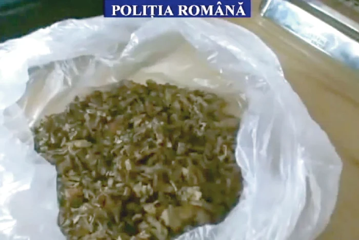 Traficantul primea  tutunul în pachete  de la o femeie  din Hunedoara