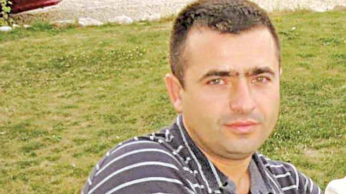 
    Ciprian Nicu Popescu este primarul comunei Năruja, din judeţul Vrancea  