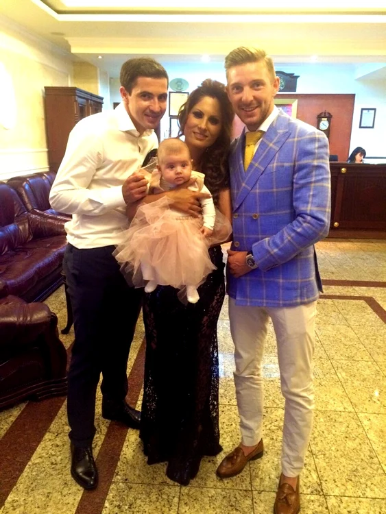 Atacantul naţionalei a creştinat-o pe micuţa Sofia, în vârstă de trei luni
