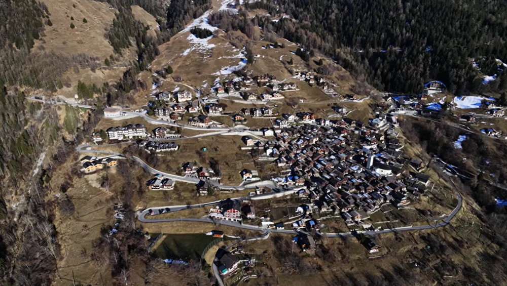 Orașul european care îți dă peste 27.000 de euro dacă te muți acolo. Ce condiții impune