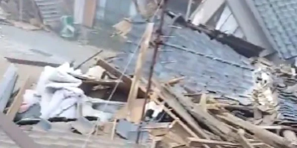 Case distruse în urma seismului din Japonia  Foto captură video X (Twitter) jpg