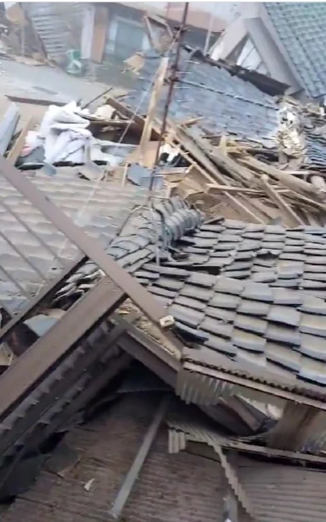 Case distruse în urma seismului din Japonia
