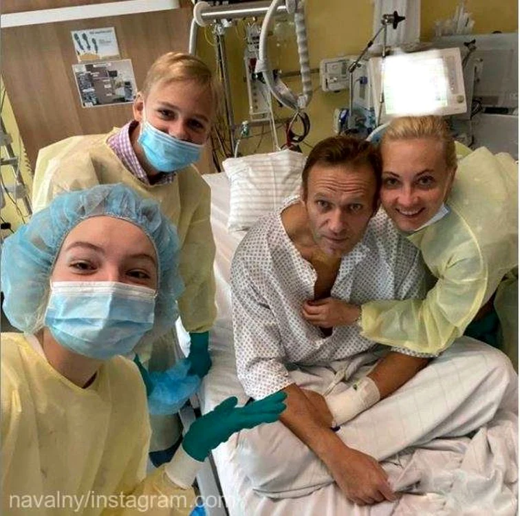 Aleksei Navlanîi, prima fotografie după ce a işit din comă în spitalul din Germania
