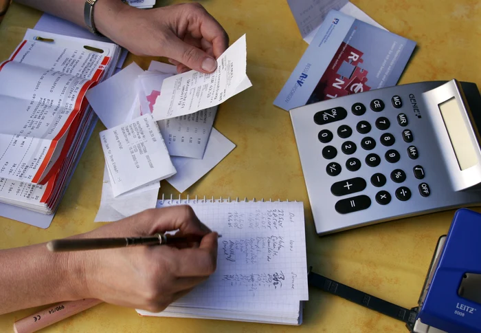 
    Horoscop zilnic 13 iunie: Nativii din Berbec sunt nevoiți să își achite dărilefoto: http://money.howstuffworks.com/  