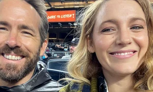 ryan reynolds und blake lively lachen herzlich jpg