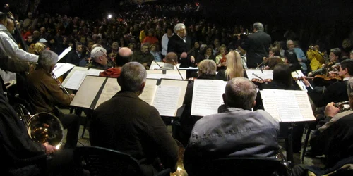 Spectacol grandios în Peştera Româneşti