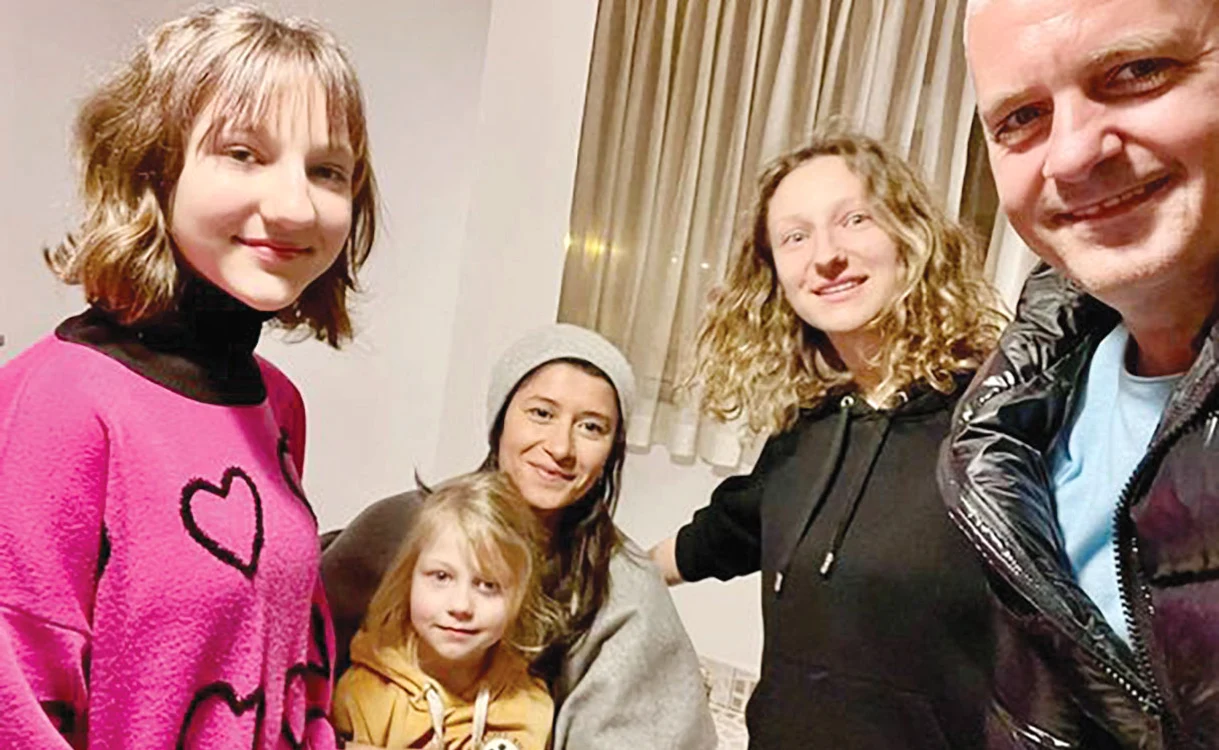 Virgil Ianţu şi soţia lui au primit în casă o familie de refugiaţi din Ucraina