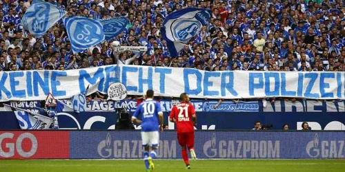 banner schalke foto reuters