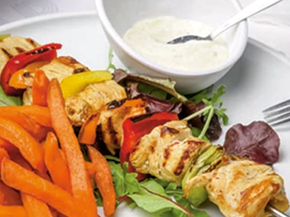 souvlaki su cartofi dulci jpg