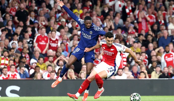 Dembélé (stânga) i-a adus, măcar temporar, liniștea lui PSG (FOTO: EPA)