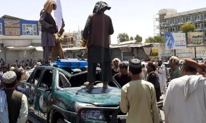 Rusia se autoinvită în soluţionarea crizei din Afganistan jpeg