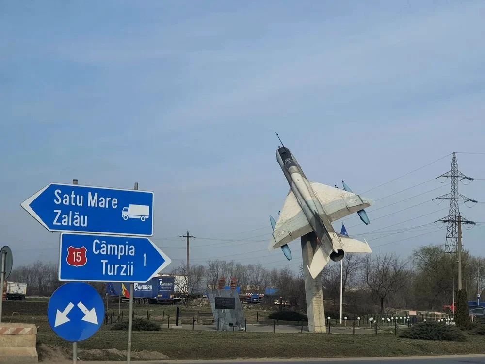 Baza Aeriană Câmpia Turzii  nu e chiar în Câmpia Turzii. FOTOGRAFII:  Profimedia/ Adevărul