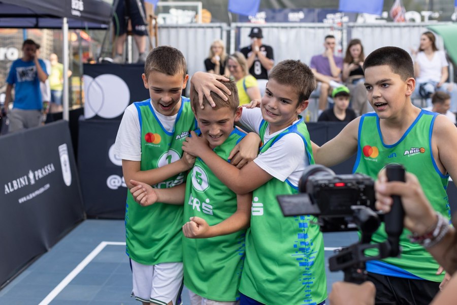 Cod roșu de baschet 3x3: performanțe uimitoare la BCR Sport Arena Streetball în condiții extreme