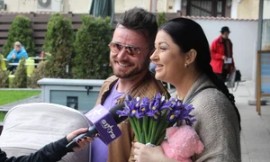 Tavi Clonda a fost cel care s a ocupat de externarea vedetei  I a adus flori şi un ursuleţ de pluş jpeg